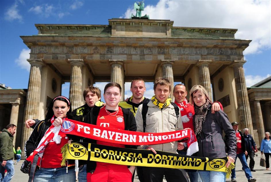 navijači brandenburška vrata Borussia Dortmund Bayern München DFB pokal nemški p