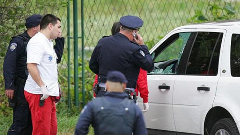 Ali gre za umor ali samomor, policija še preiskuje.