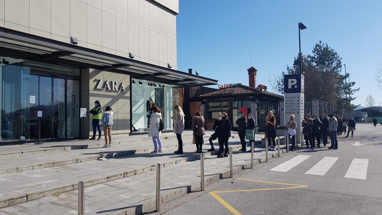 Covid-19, gneča, trgovine