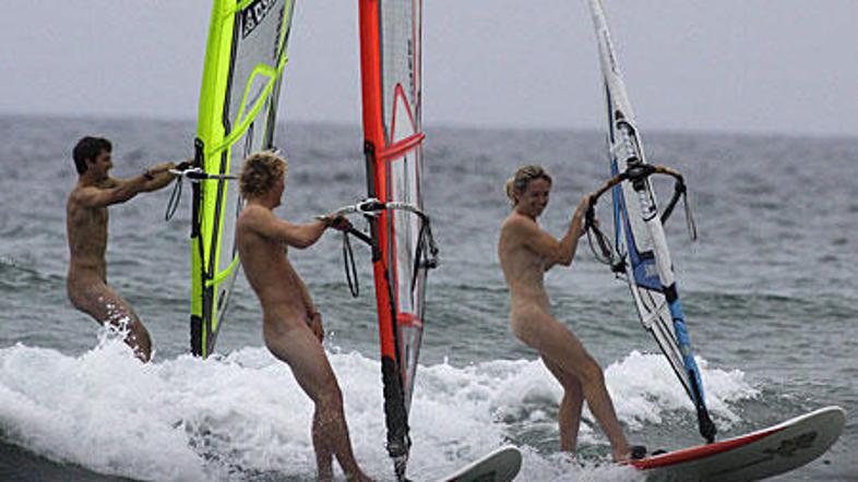 S skrivanjem svojega premoženja, so se v mrazu zaman trudili ohraniti nekaj dost