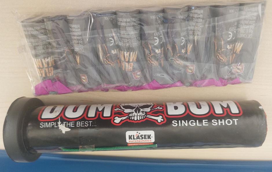 Policisti otrokom zasegli pirotehniko | Avtor: Policija