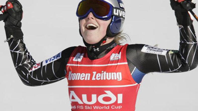 Lindsey Vonn si je odločilno prednost privozila v dopoldanskem smuku.