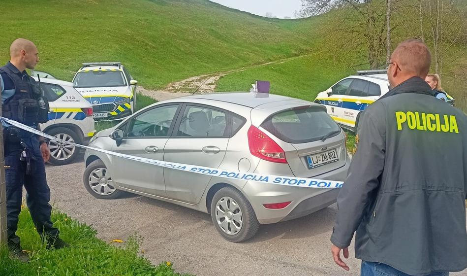 Iz gmajne klical policijo, da sosed strelja nanj, potem je utihnil za vedno