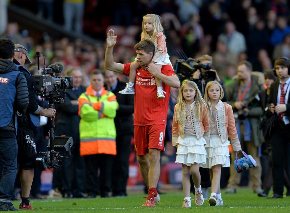 steven gerrard liverpool crystal palace