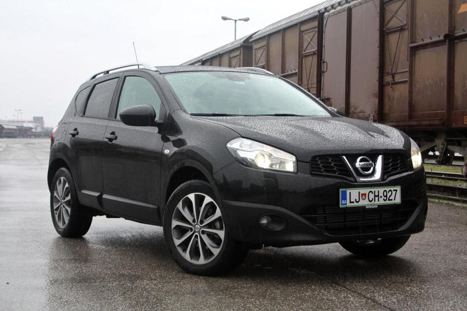 Novi qashqai se lahko pohvali, da je vsaj malo tudi slovenski, saj so sprednja s