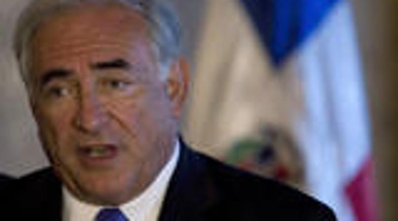 Po mnenju Dominiqua Strauss-Kahna je treba pospešiti fiskalno trošenje.