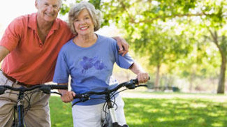 Sproščenost in socialna aktivnost sta orožji proti demenci.