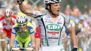 Danilo Di Luca je v ciljnem sprintu ugnal vso konkurenco.
