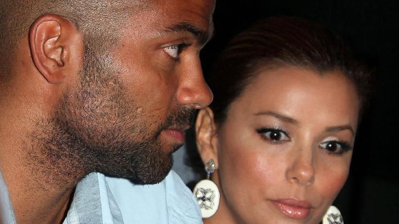 Sporočila, ki jih je našla Eva v moževem mobilnem telefonu, naj ne bi bila Erini