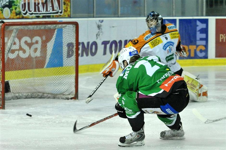 Olimpija, hokej, mustonen | Avtor: Žurnal24 main