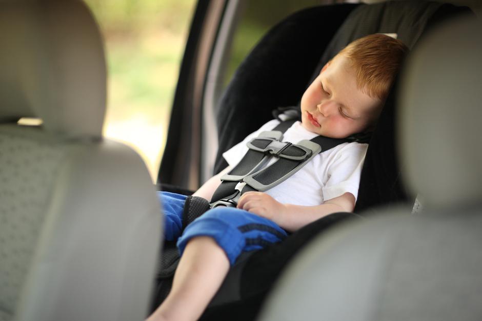 Otrok v avtu | Avtor: Shutterstock