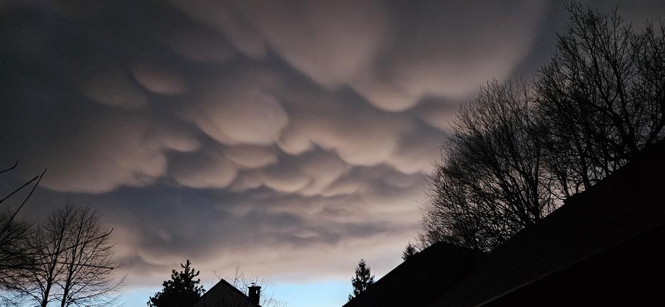 Oblaki mammatus pri Kriški vasi | Avtor: Peter Miklič