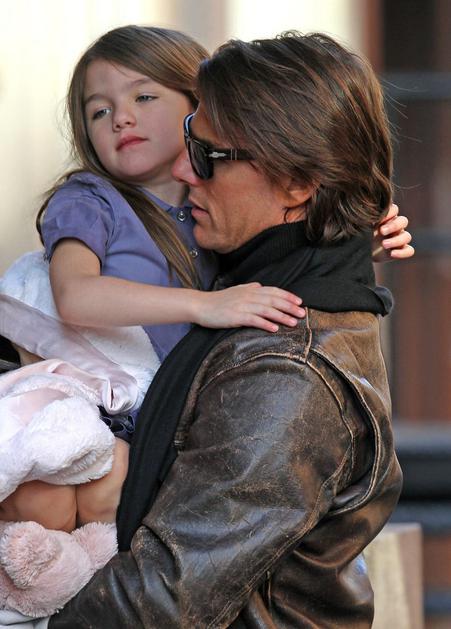 Suri, Tom Cruise