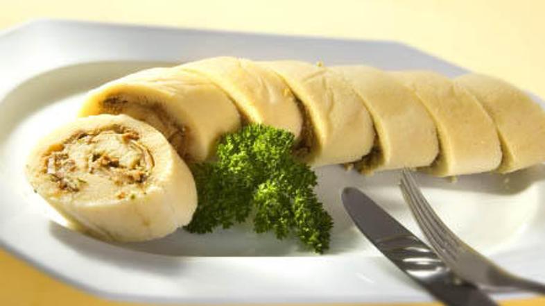 Štruklje lahko servirate tudi z gobovo omako.