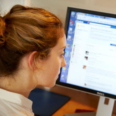 Ženska na internetu