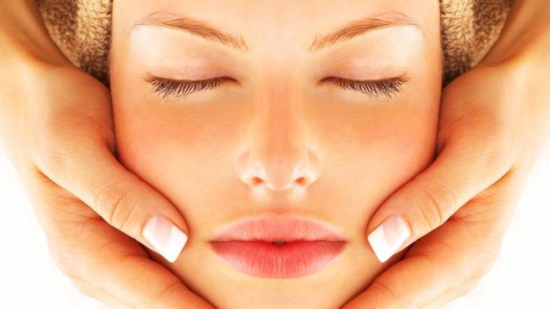 Pravilna nega omili težave s kožo. (Foto: Shutterstock)