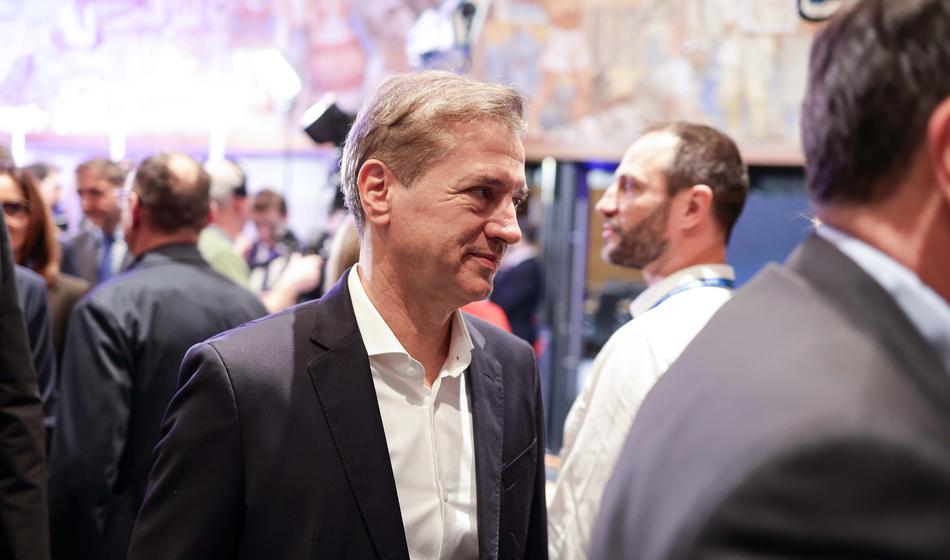 Po velikem presenečenju so predlagali Golobu dobro poznano ime