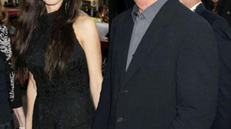 Mel je zaradi Oksane zapustil ženo, s katero je bil 30 let poročen.