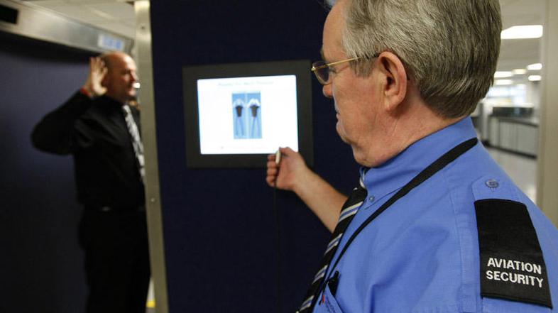 Skener vas popolnoma "sleče". (Foto: Reuters)