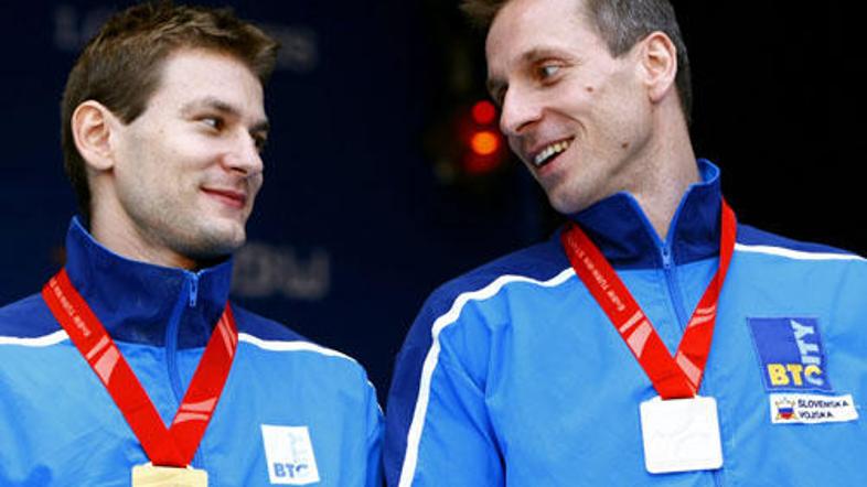 Aljaž Pegan (desno) si je v Ostravi pritelovadil finale, Mitja Petkovšek (levo) 