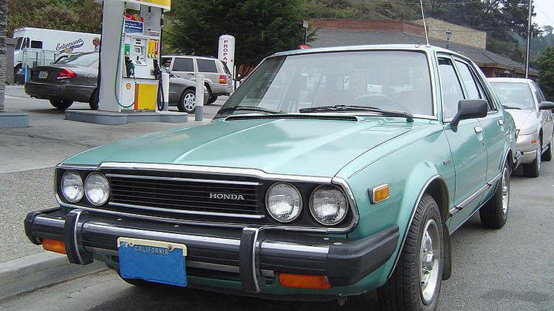 Honda accord - prva generacija.