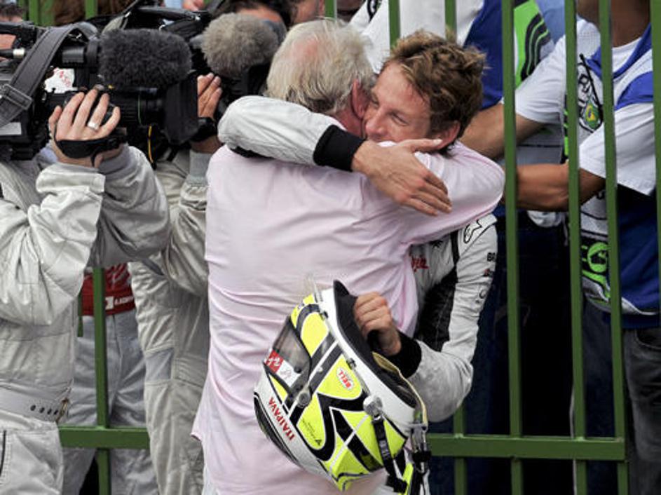 Očka John je Jensona spremljal na trnovi poti do naslova prvaka F1. © AFP