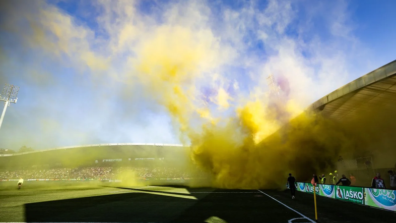 Viole bakla večni derbi Maribor Olimpija