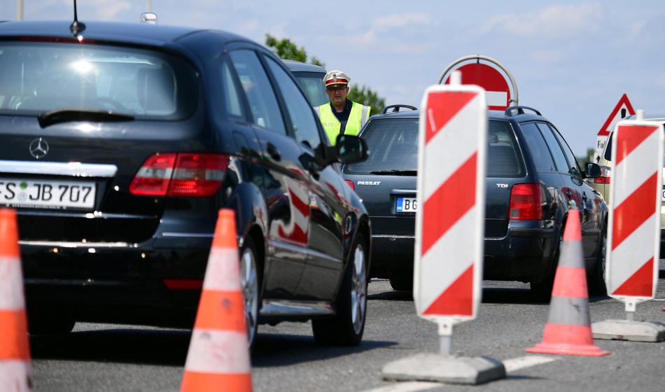 Na mejnem prehodu našli mrtvega dojenčka