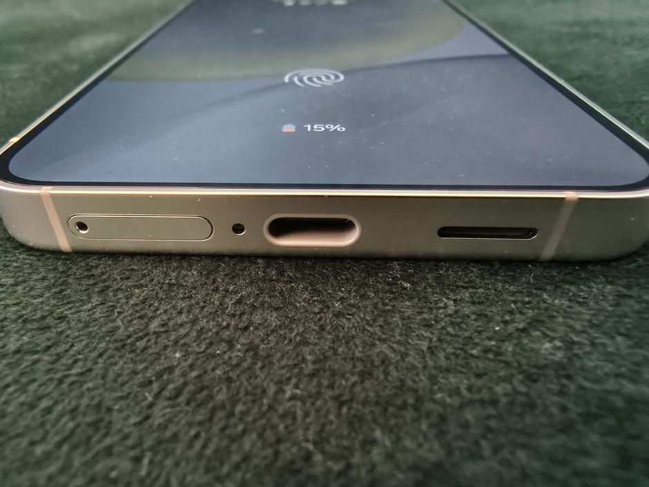 Samsung Galaxy S24 | Avtor: D. J.