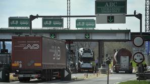 slovenija 17.04.13, ABC, cestninska postaja Log, Log, cestnina, daljinsko placev