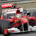 Fernando Alonso bo s poskočnim konjičem dirkal vsaj do konca sezone 2016. (Foto: