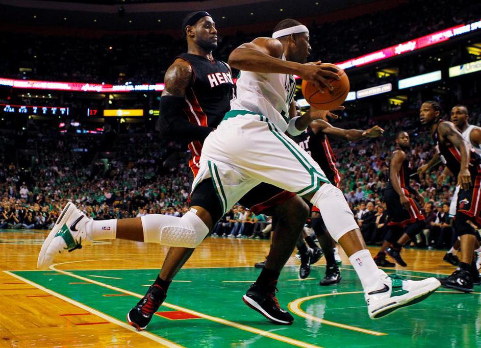 Paul Pierce in LeBron James