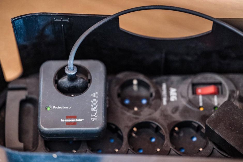 elektrika vtičnica vtičnice podaljšek | Avtor: Profimedia