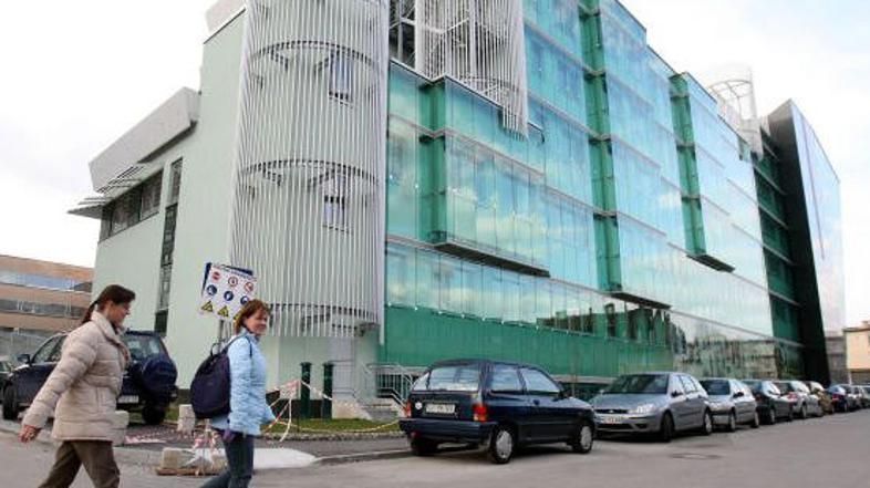 Pogodba o ustanovitvi sklada za izgradnjo nove Pediatrične klinike je bila podpi