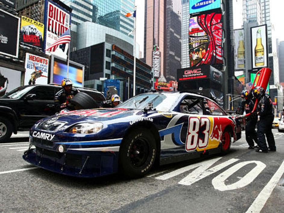 Brian Vickers in njegova ekipa na ulicah New Yorka