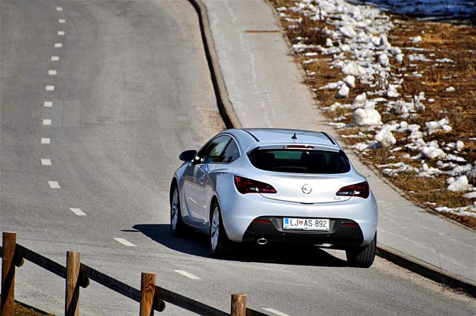 Opel astra GTC