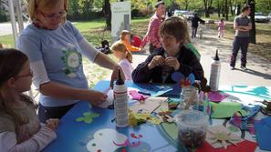 Dejavnosti ekošole otrokom privzgojijo osnovna načela varovanja narave in varčne