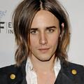 Zvezda odrskega Spider-Mana bo pevec Reeve Carney, sicer frontman skupine Carney