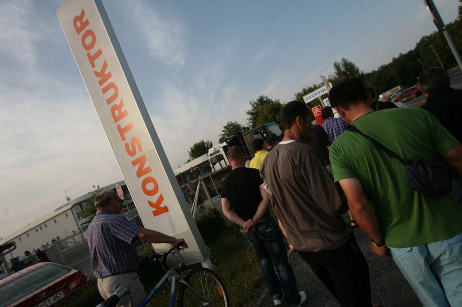 konstruktor, stavkajoči praznih rok