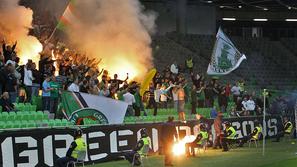 Kljub slabemu točkovnemu izkupičku je novi stadion v Stožicah privabil zavidljiv