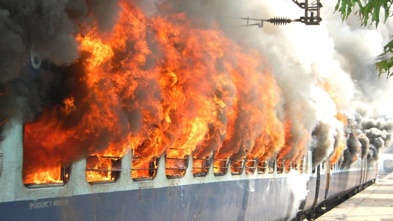 Požar na vlaku.