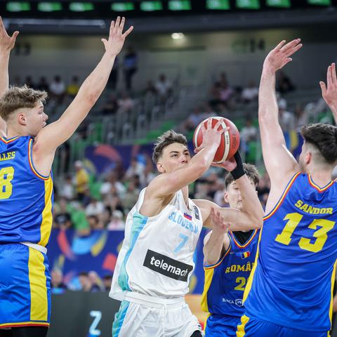 eurobasket u20 slovenija-romunija, Vit Hrabar