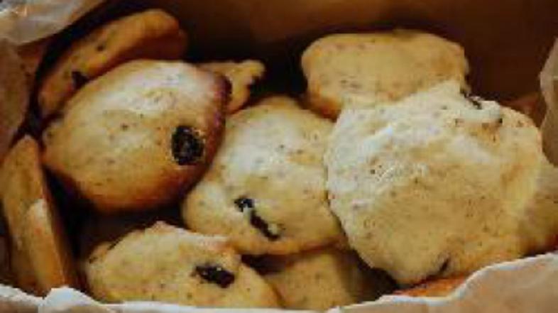 Rumovi piškoti z rozinami