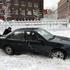 Sneg je presenetil voznike v New Yorku.
