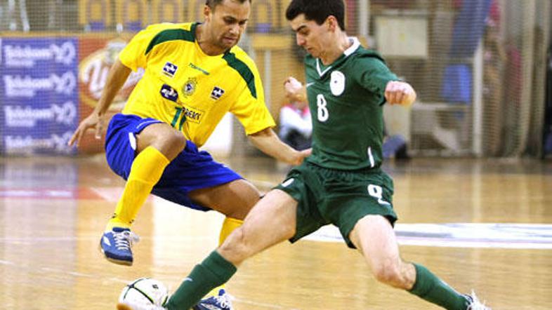 Slovenci so se dobro upirali trikratnim svetovnim prvakom Brazilcem.