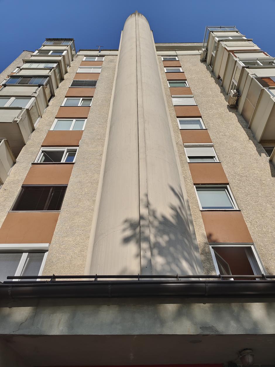 Fasada stopnišče blok | Avtor: D. J.