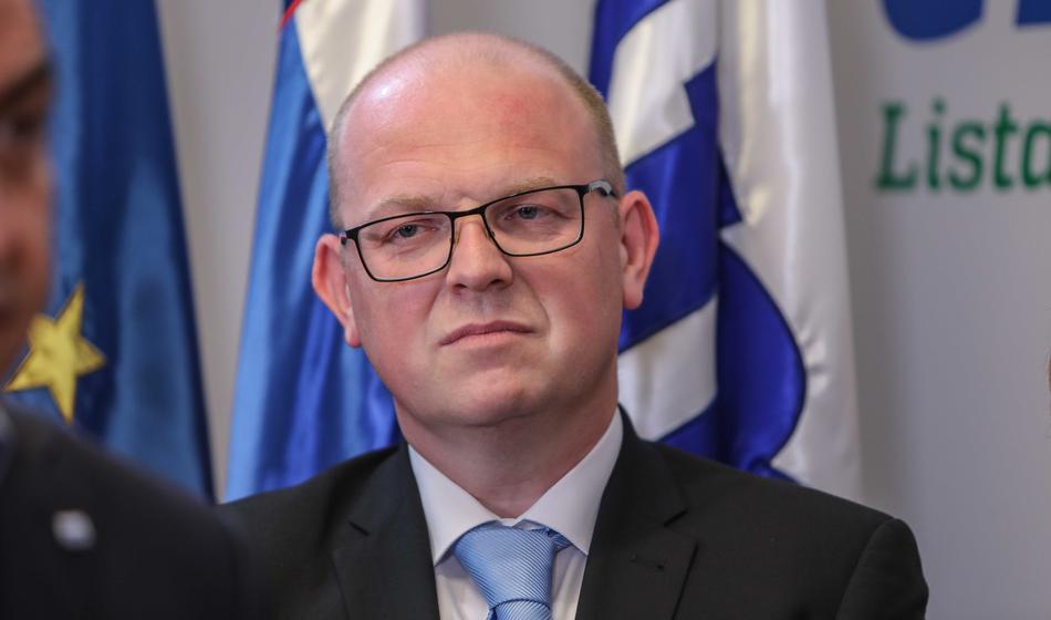 "Do podpisa sporazuma je še daleč"