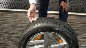 Goodyear vector 4 season, celoletne gume