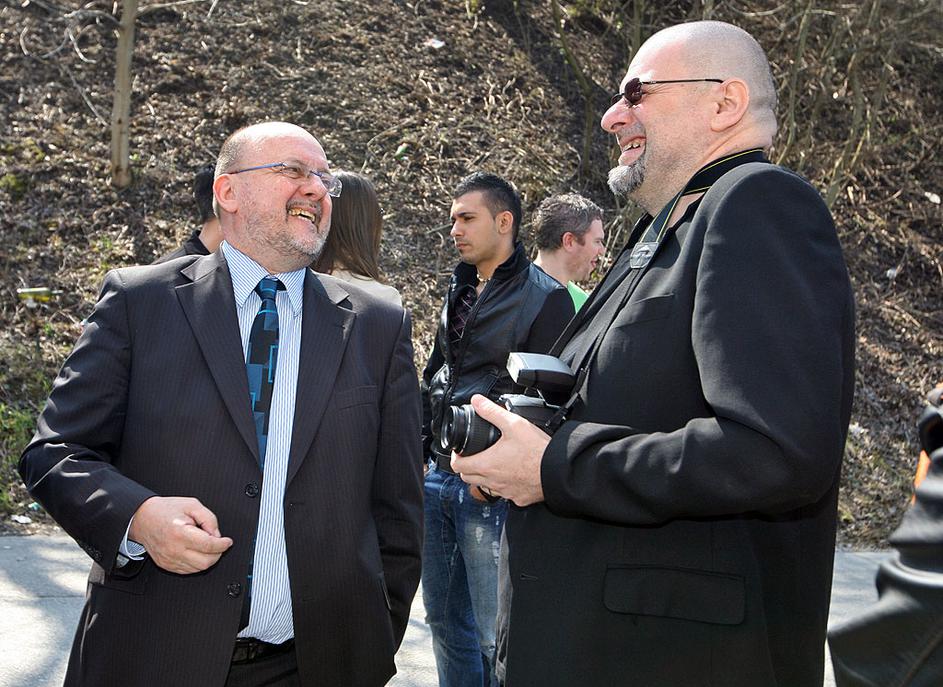 La Toya predstavitev knjige Zmago Jelinčič Plemeniti in Max Modic