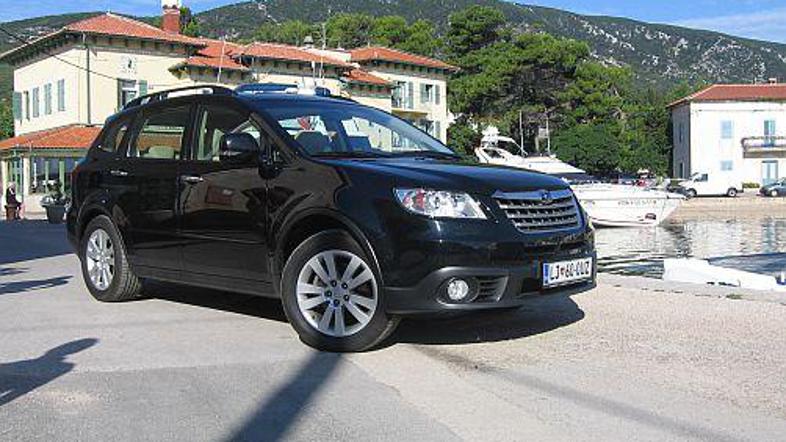 Edini motor, ki se za zdaj lahko vrti v tribeci, je 3,6-litrski bokserski bencin